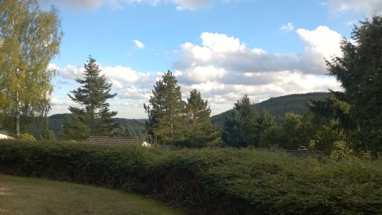 Blick In Die Suedeifel Biersdorf 外观 照片